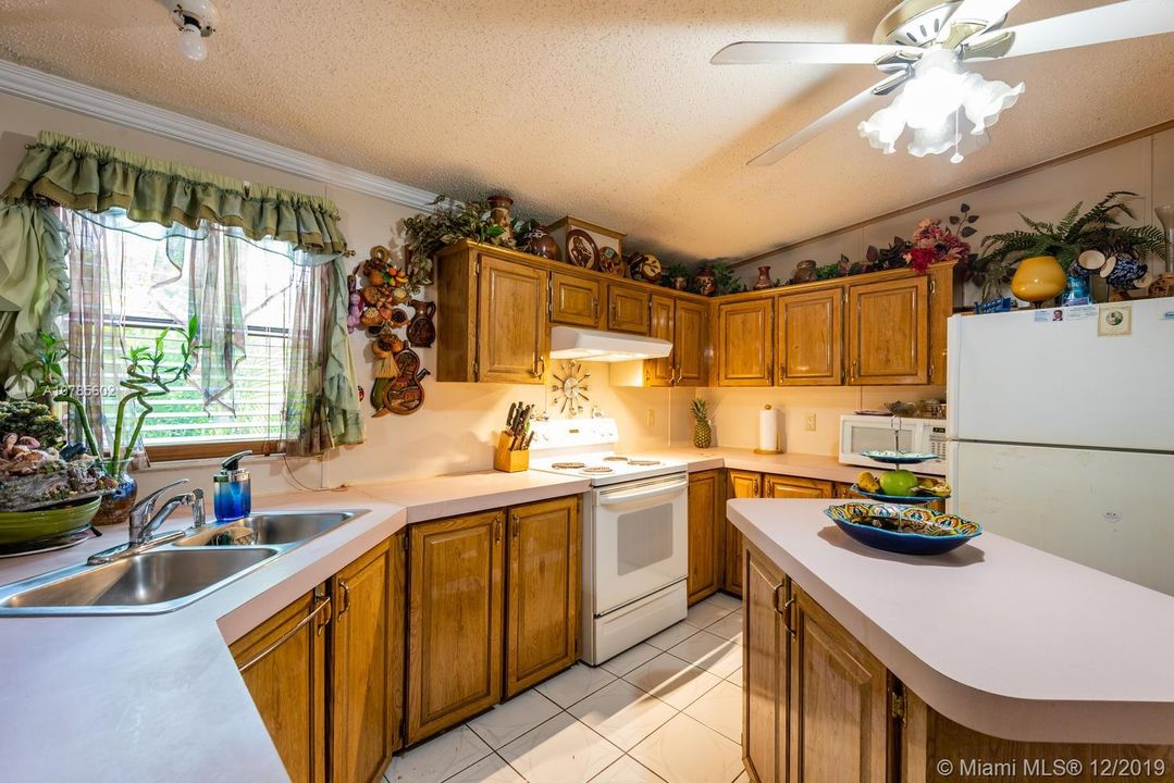 Recently Sold: $144,900 (4 beds, 2 baths, 1690 Square Feet)