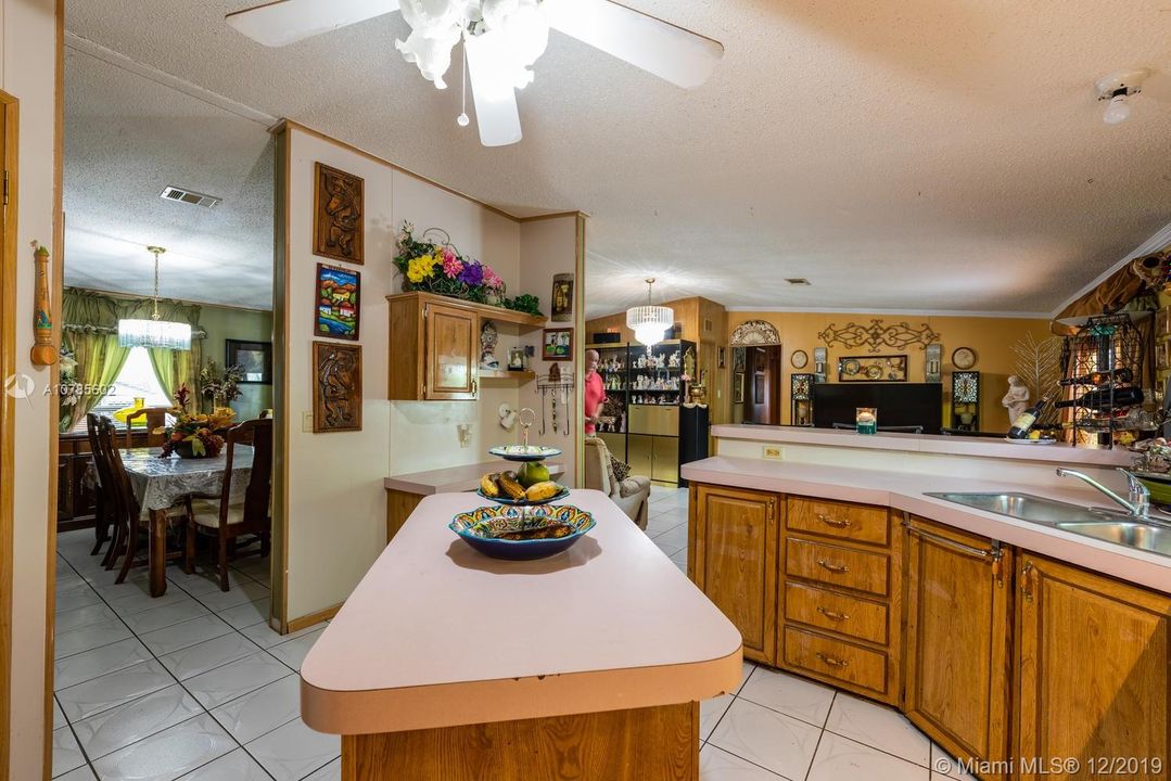 Recently Sold: $144,900 (4 beds, 2 baths, 1690 Square Feet)