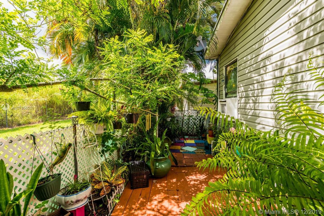 Recently Sold: $144,900 (4 beds, 2 baths, 1690 Square Feet)