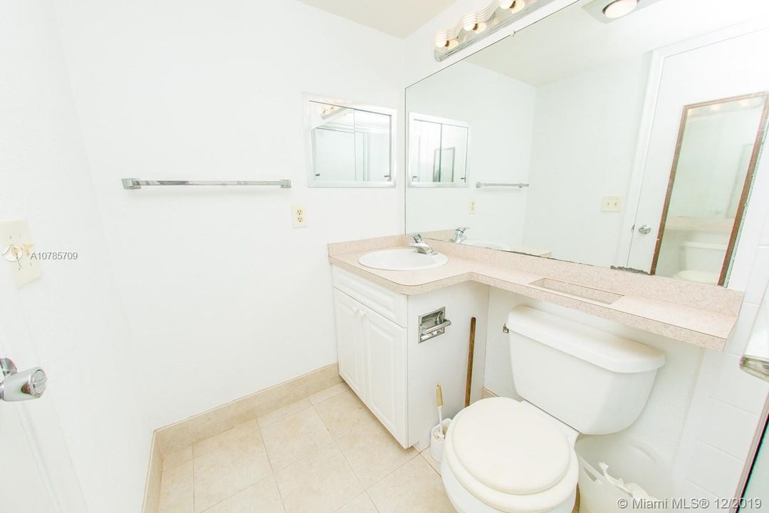 Recently Sold: $49,999 (1 beds, 1 baths, 700 Square Feet)
