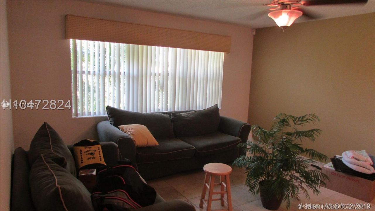 Vendido Recientemente: $120,000 (2 camas, 1 baños, 840 Pies cuadrados)
