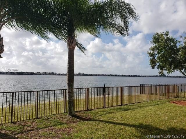 Recently Rented: $3,600 (5 beds, 3 baths, 3595 Square Feet)