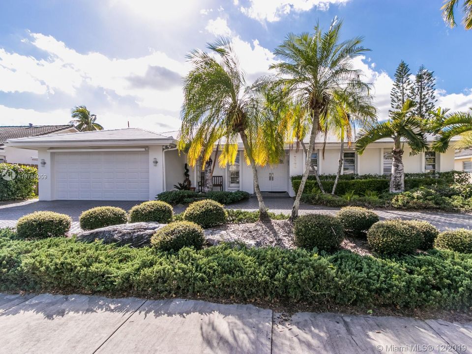Recently Rented: $4,200 (5 beds, 3 baths, 3361 Square Feet)