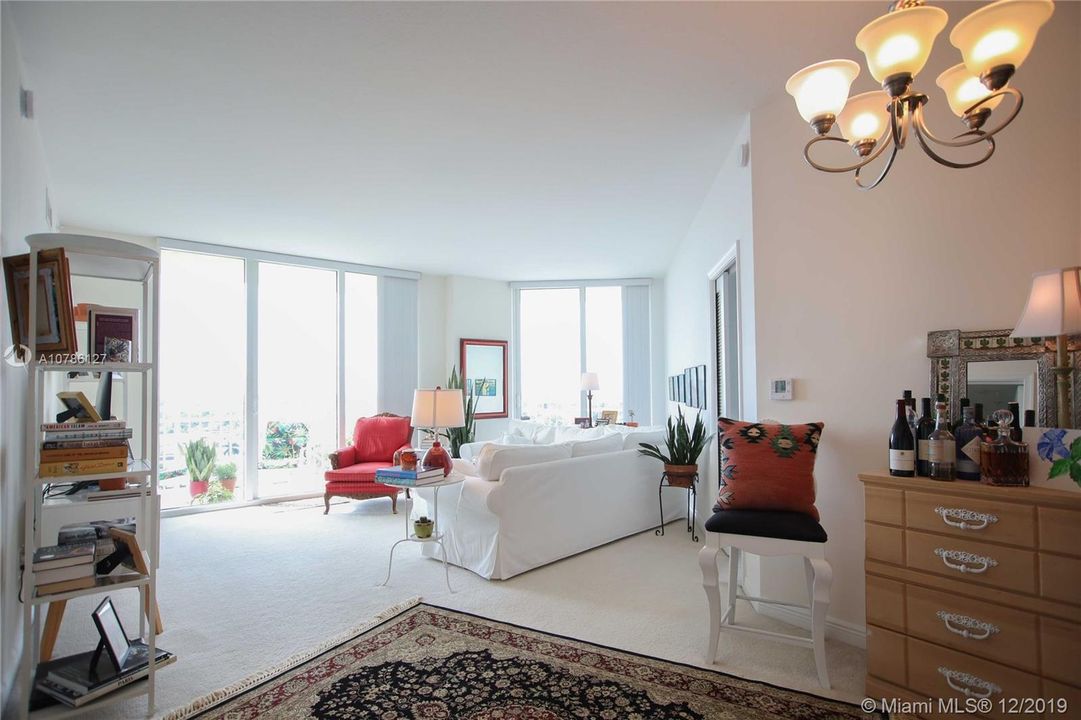 Vendido Recientemente: $305,000 (2 camas, 2 baños, 1194 Pies cuadrados)