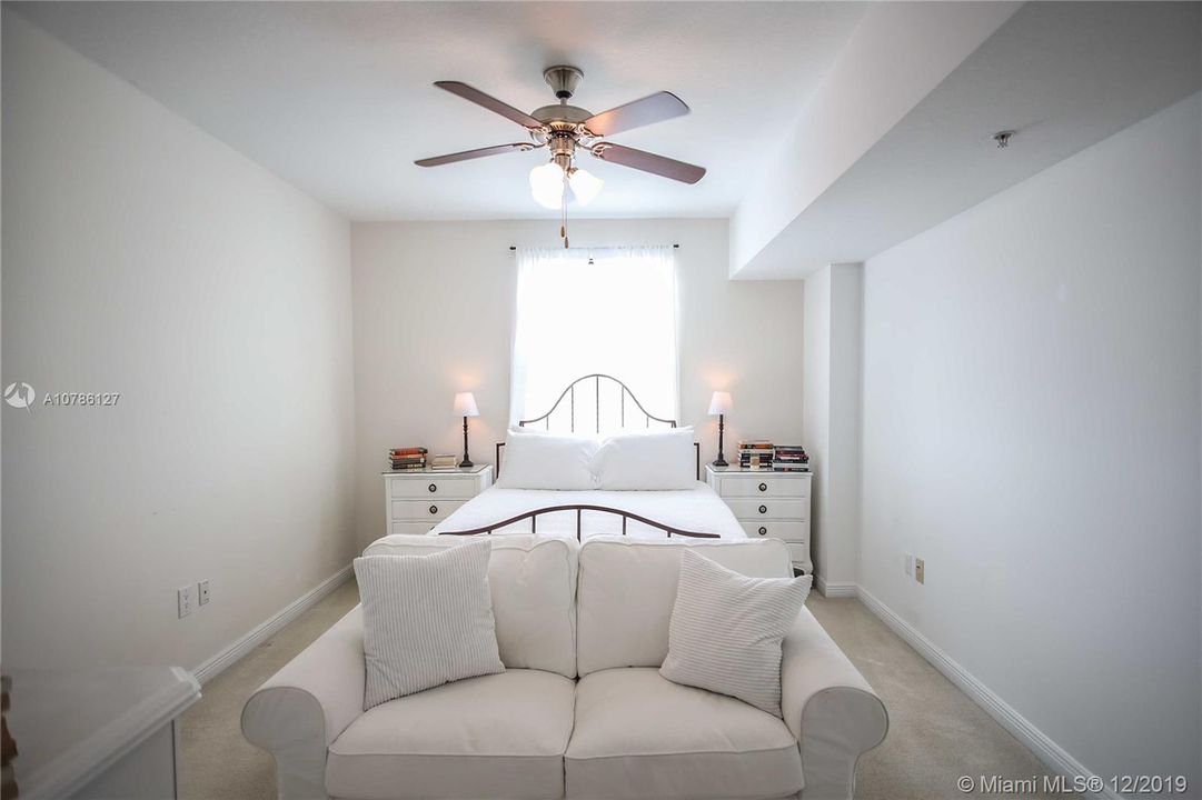 Vendido Recientemente: $305,000 (2 camas, 2 baños, 1194 Pies cuadrados)