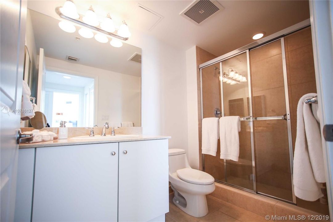Vendido Recientemente: $305,000 (2 camas, 2 baños, 1194 Pies cuadrados)
