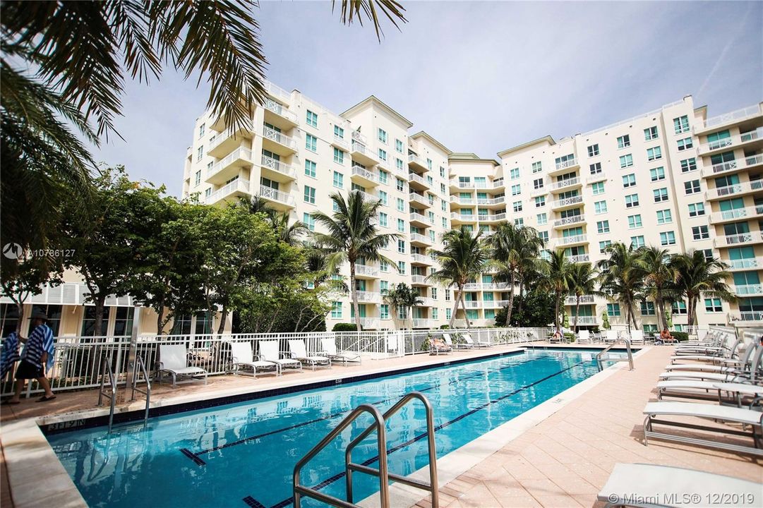 Vendido Recientemente: $305,000 (2 camas, 2 baños, 1194 Pies cuadrados)