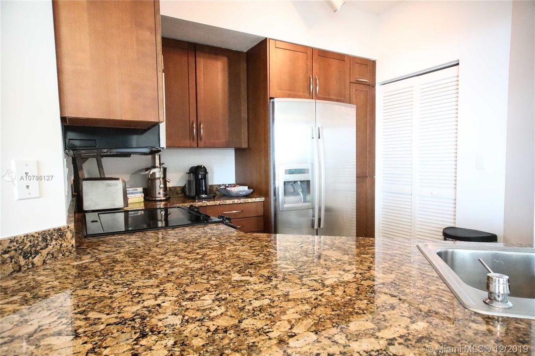 Vendido Recientemente: $305,000 (2 camas, 2 baños, 1194 Pies cuadrados)