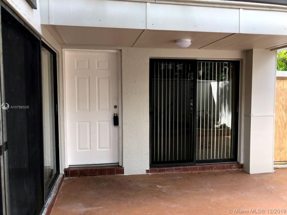 Recently Rented: $24,000 (2 beds, 2 baths, 1234 Square Feet)