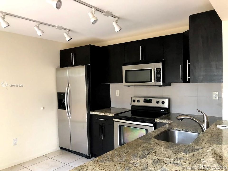 Recently Rented: $24,000 (2 beds, 2 baths, 1234 Square Feet)
