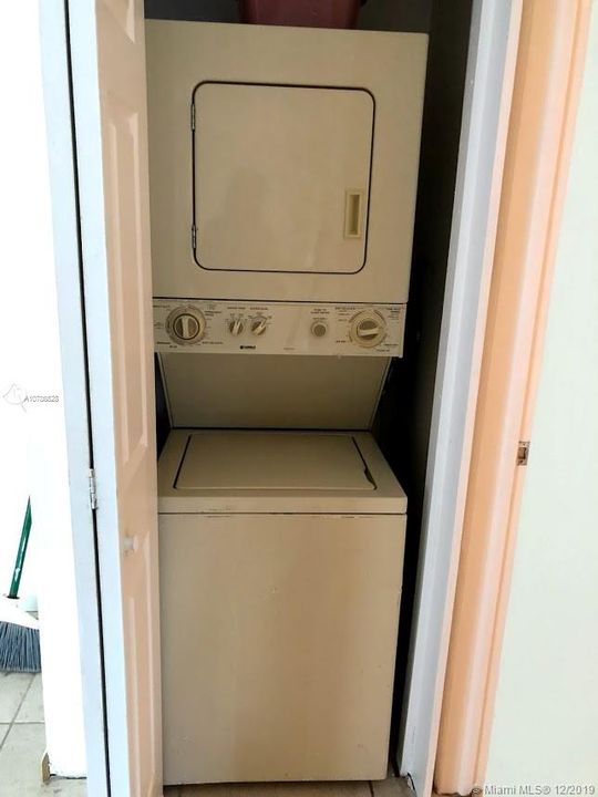 Recently Rented: $24,000 (2 beds, 2 baths, 1234 Square Feet)