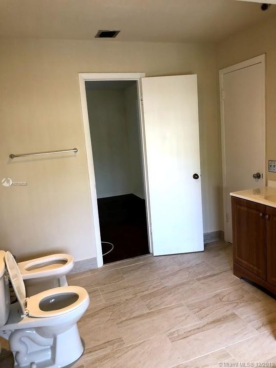Recently Rented: $24,000 (2 beds, 2 baths, 1234 Square Feet)