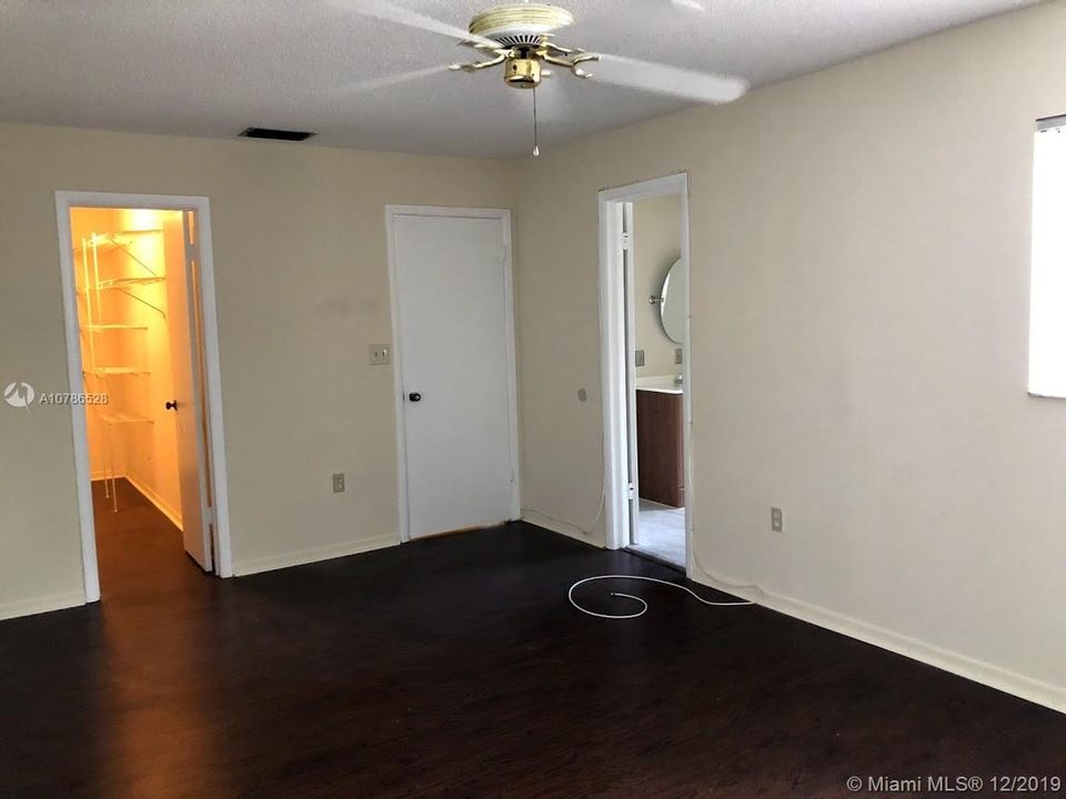 Recently Rented: $24,000 (2 beds, 2 baths, 1234 Square Feet)