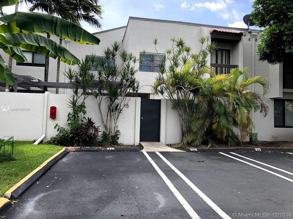 Recently Rented: $24,000 (2 beds, 2 baths, 1234 Square Feet)