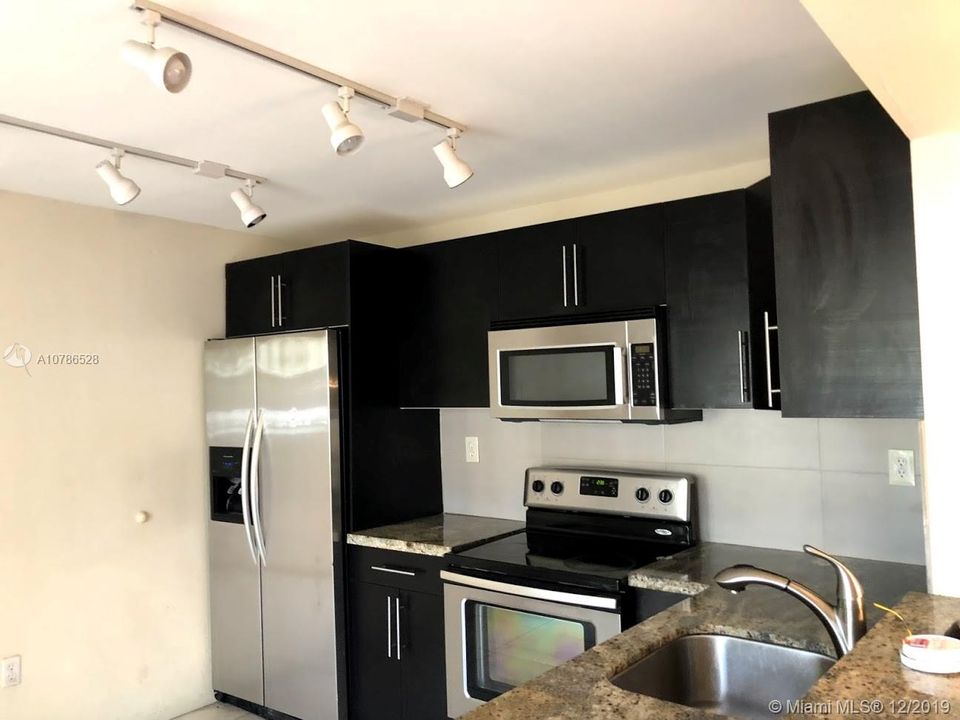 Recently Rented: $24,000 (2 beds, 2 baths, 1234 Square Feet)