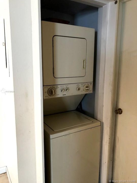 Recently Rented: $24,000 (2 beds, 2 baths, 1234 Square Feet)