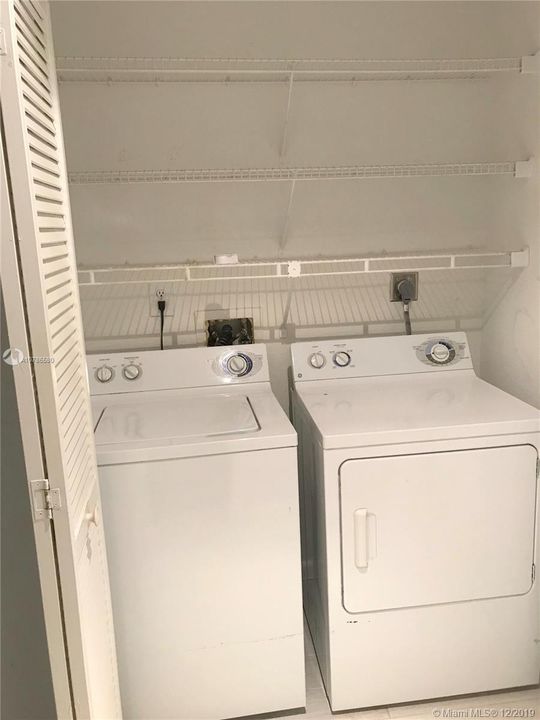 Recientemente alquilado: $1,475 (2 camas, 2 baños, 989 Pies cuadrados)