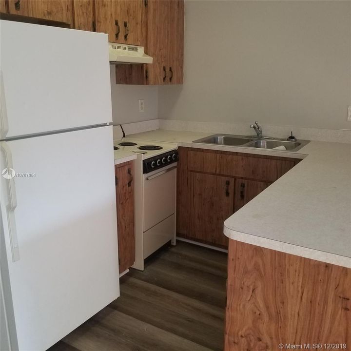 Recently Rented: $899 (1 beds, 1 baths, 600 Square Feet)