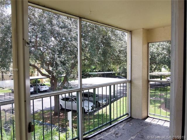 SCREENED PORCH