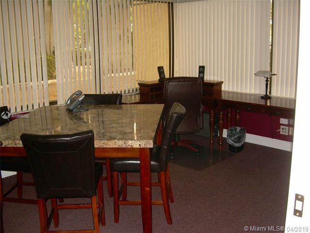 最近售出: $1,990,000 (0 贝兹, 0 浴室, 0 平方英尺)