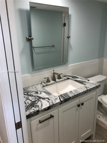 2nd bathroom area