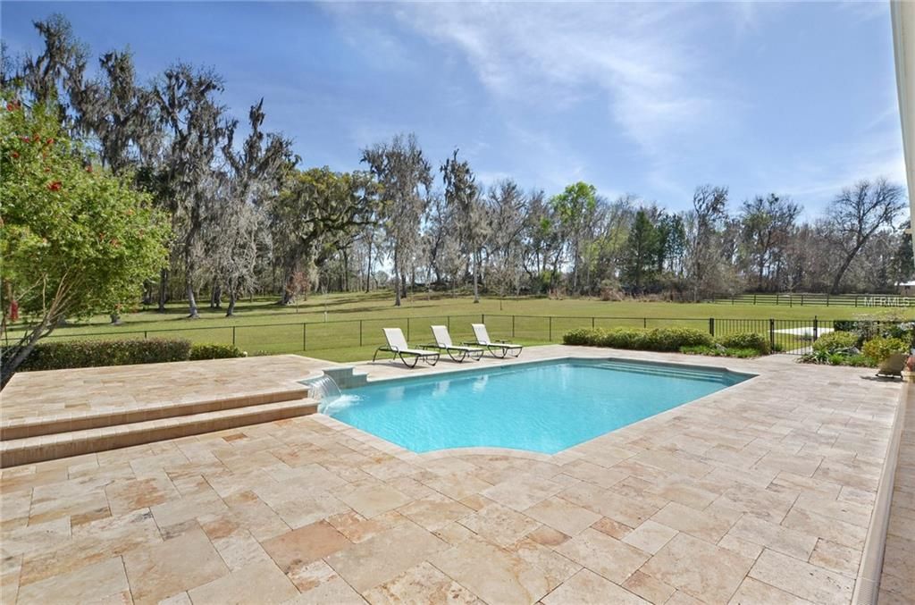 Recently Sold: $1,250,000 (5 beds, 5 baths, 4016 Square Feet)