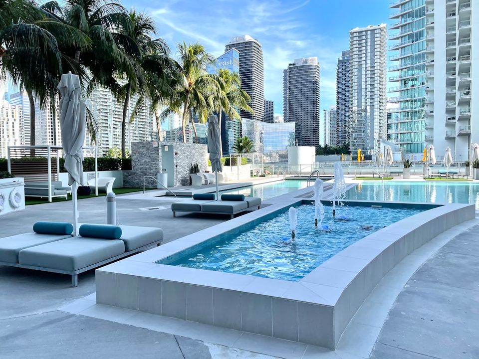 Average HOA Fees in Miami Condos: Complete Breakdown by Area (2026)