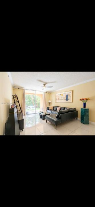 En Renta: $4,800 (3 camas, 2 baños, 1320 Pies cuadrados)