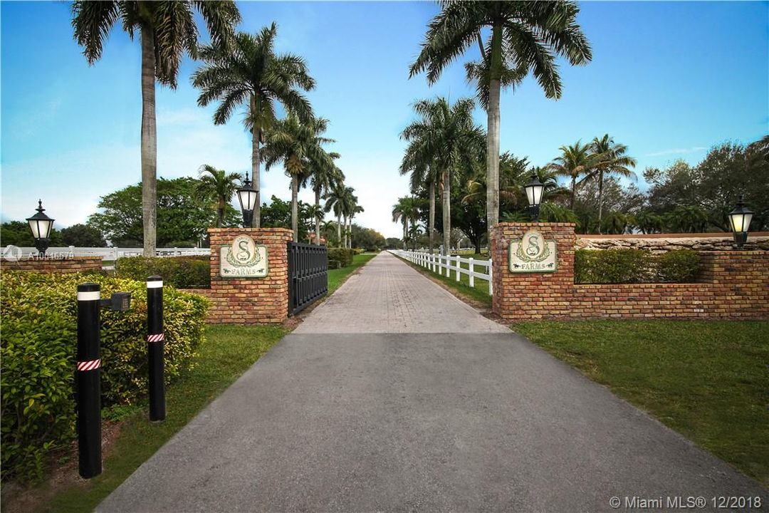 Recently Sold: $14,000,000 (9 beds, 6 baths, 6833 Square Feet)