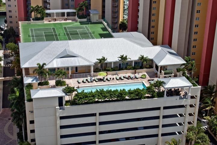 Activo con contrato: $3,000 (3 camas, 3 baños, 2292 Pies cuadrados)