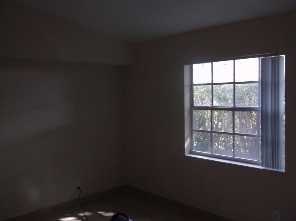 Activo con contrato: $1,400 (2 camas, 2 baños, 920 Pies cuadrados)