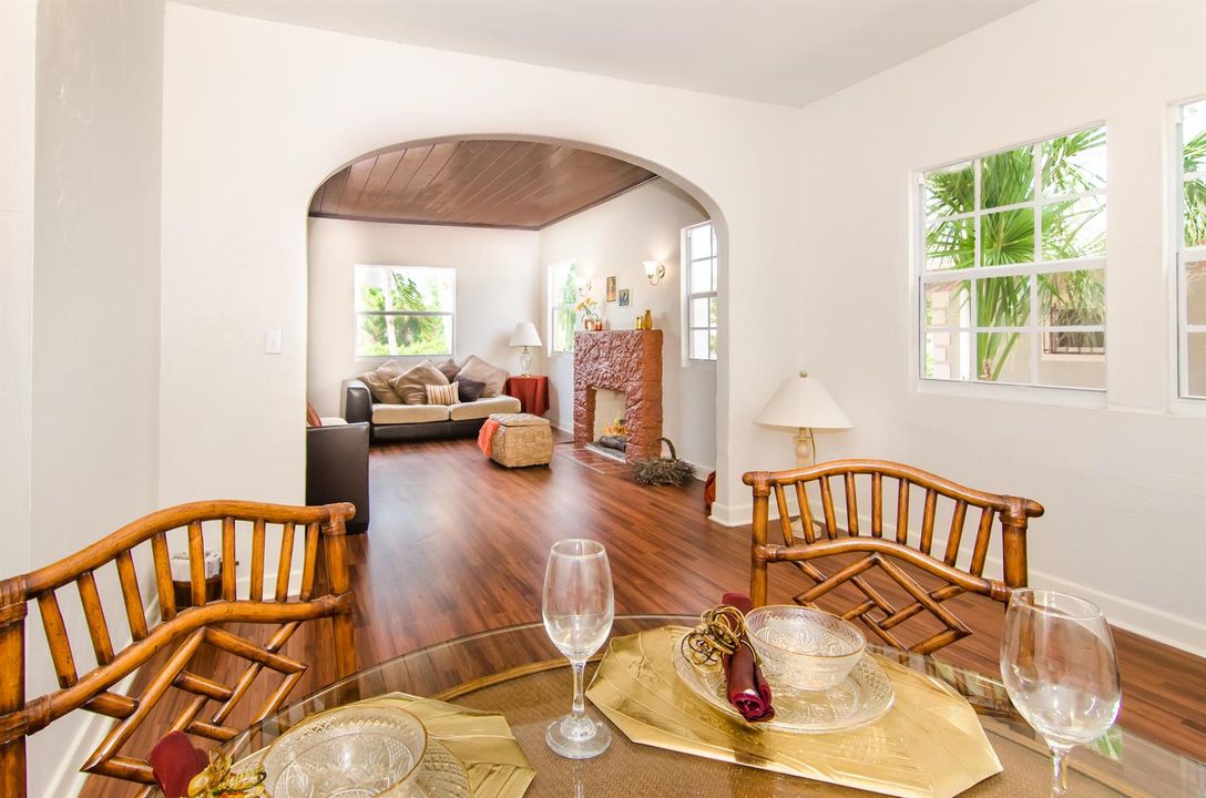 Activo con contrato: $154,999 (2 camas, 1 baños, 918 Pies cuadrados)