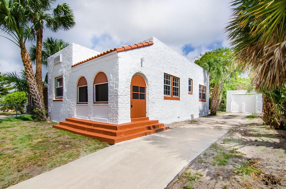 Activo con contrato: $154,999 (2 camas, 1 baños, 918 Pies cuadrados)