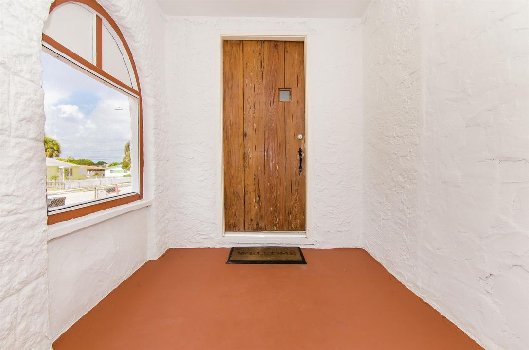 Activo con contrato: $154,999 (2 camas, 1 baños, 918 Pies cuadrados)