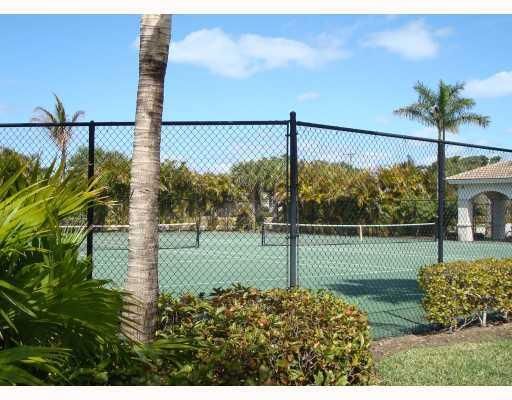 Active With Contract: $198,000 (2 beds, 2 baths, 1149 Square Feet)