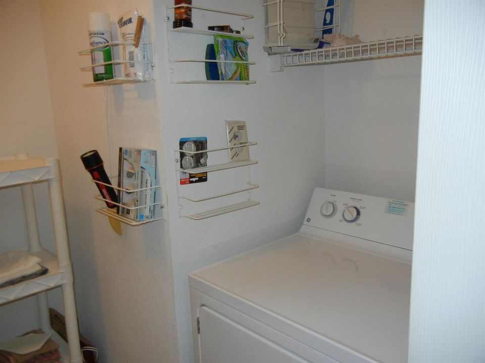 Active With Contract: $198,000 (2 beds, 2 baths, 1149 Square Feet)