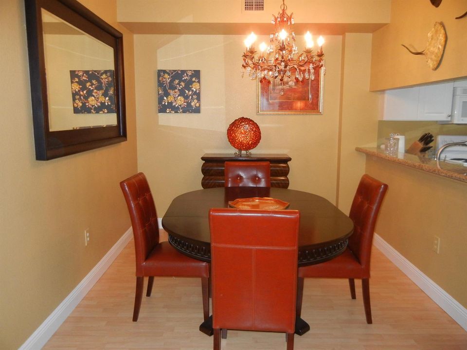Active With Contract: $198,000 (2 beds, 2 baths, 1149 Square Feet)