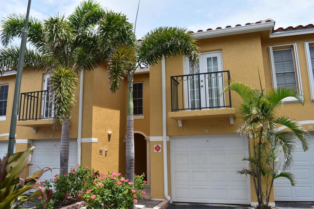Active With Contract: $158,900 (1 beds, 1 baths, 760 Square Feet)