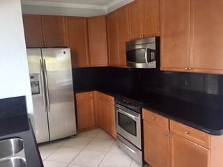 Active With Contract: $1,850 (3 beds, 3 baths, 1537 Square Feet)