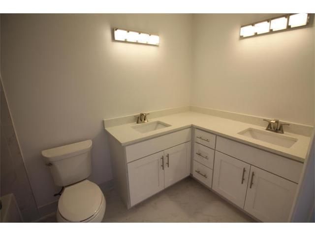 Activo con contrato: $209,000 (3 camas, 2 baños, 1332 Pies cuadrados)