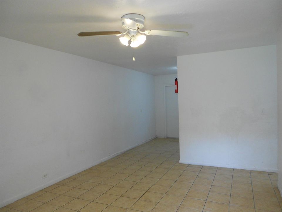 Active With Contract: $133,900 (0 beds, 0 baths, 1404 Square Feet)