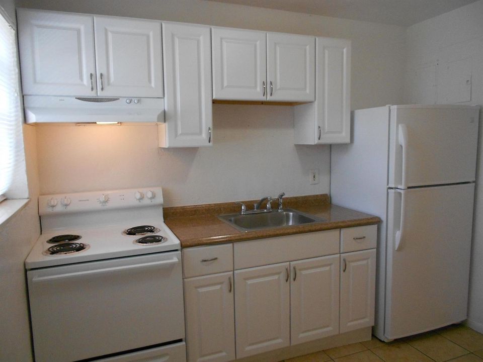 Active With Contract: $133,900 (0 beds, 0 baths, 1404 Square Feet)