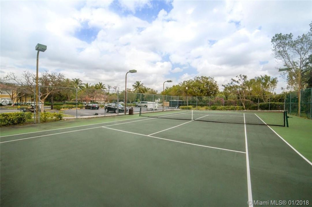 Recently Rented: $1,440 (1 beds, 1 baths, 846 Square Feet)