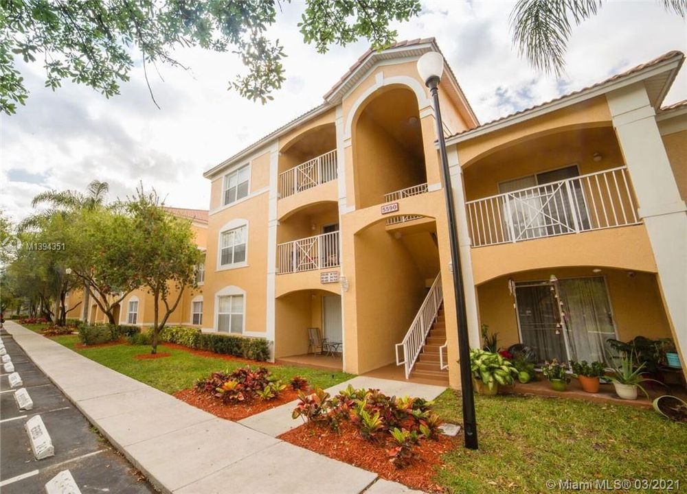 Recently Rented: $1,440 (1 beds, 1 baths, 846 Square Feet)