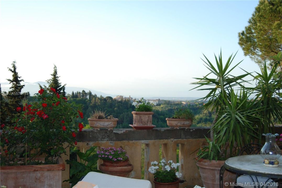 Terraces and flowering planters .... with 360 degree views of the countryside