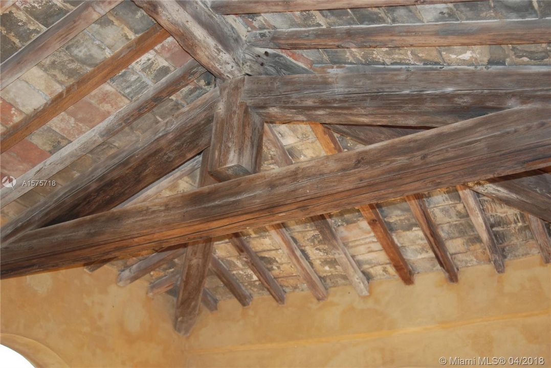 Ancient beams ... Spectacular workmanship