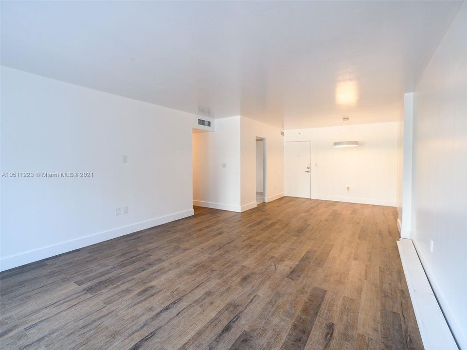 Recently Sold: $275,000 (2 beds, 2 baths, 1220 Square Feet)