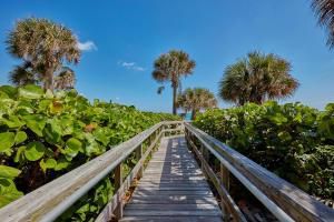 Walkway to Beach