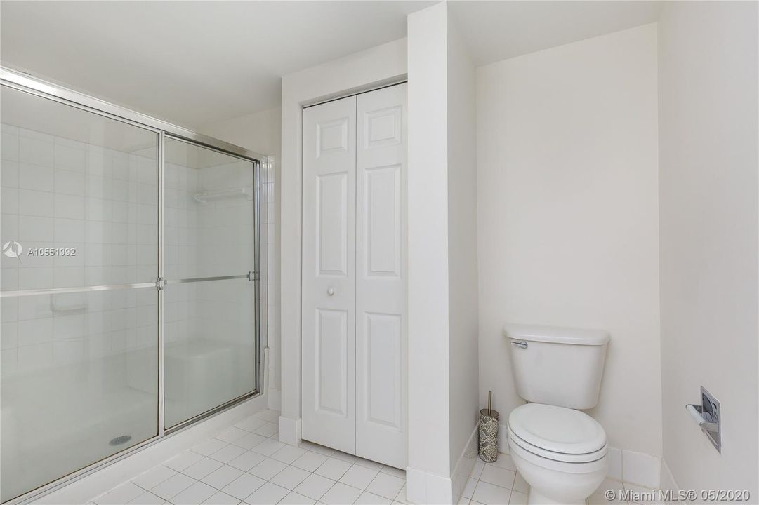 最近租的: $2,150 (2 贝兹, 2 浴室, 1024 平方英尺)