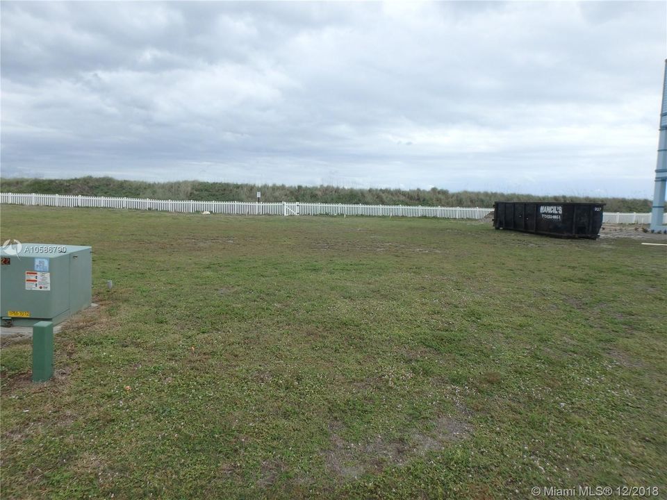 Недавно продано: $360,000 (0.10 acres)